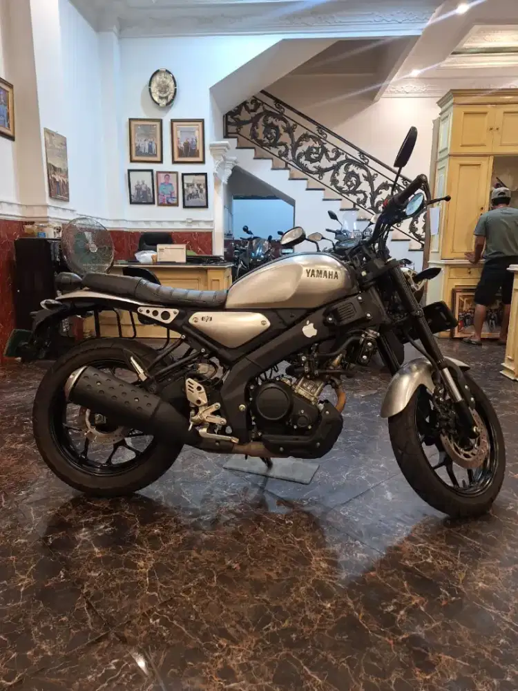 hub ima , dp 4 jt XSR 2025 Like New Km low , KTP DAERAH BISA kredit