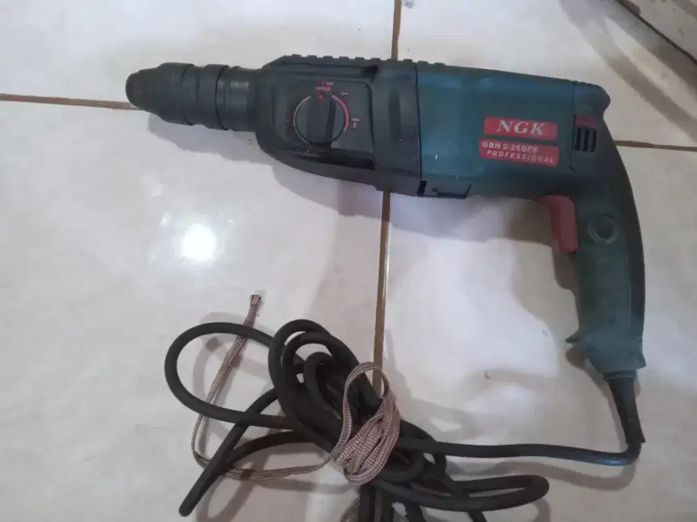 BISMILLAH DIJUAL MESIN BOR BETON NGK GBH 2 - 26DFR PROFESSIONAL BEKAS
