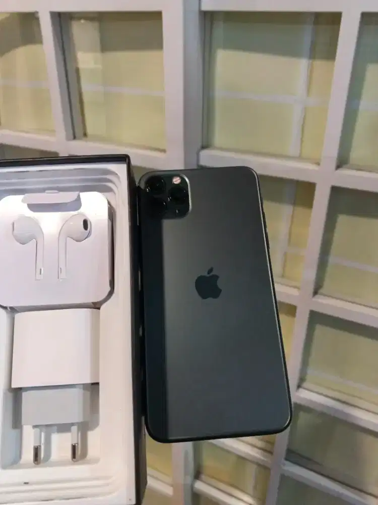 iphone 11 pro max 256gb sekelas baru