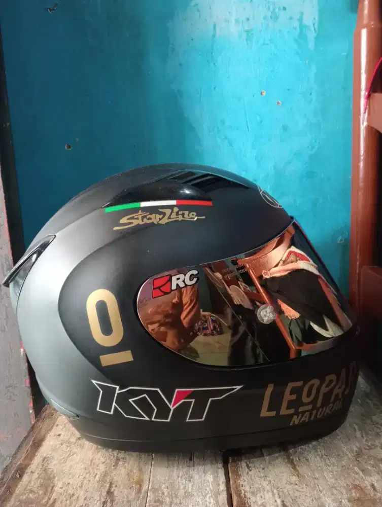 Jual helm bekas