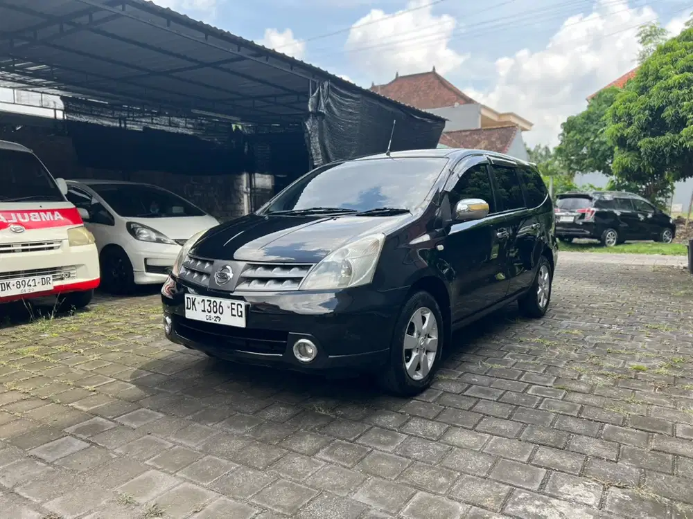 Grand livina xv 2009 matic,asli bali