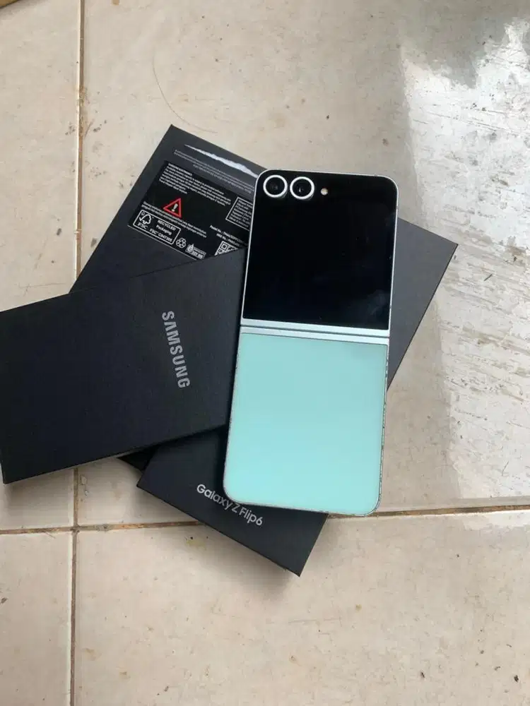 Samsung Galaxy Z Flip 6 12/256GB