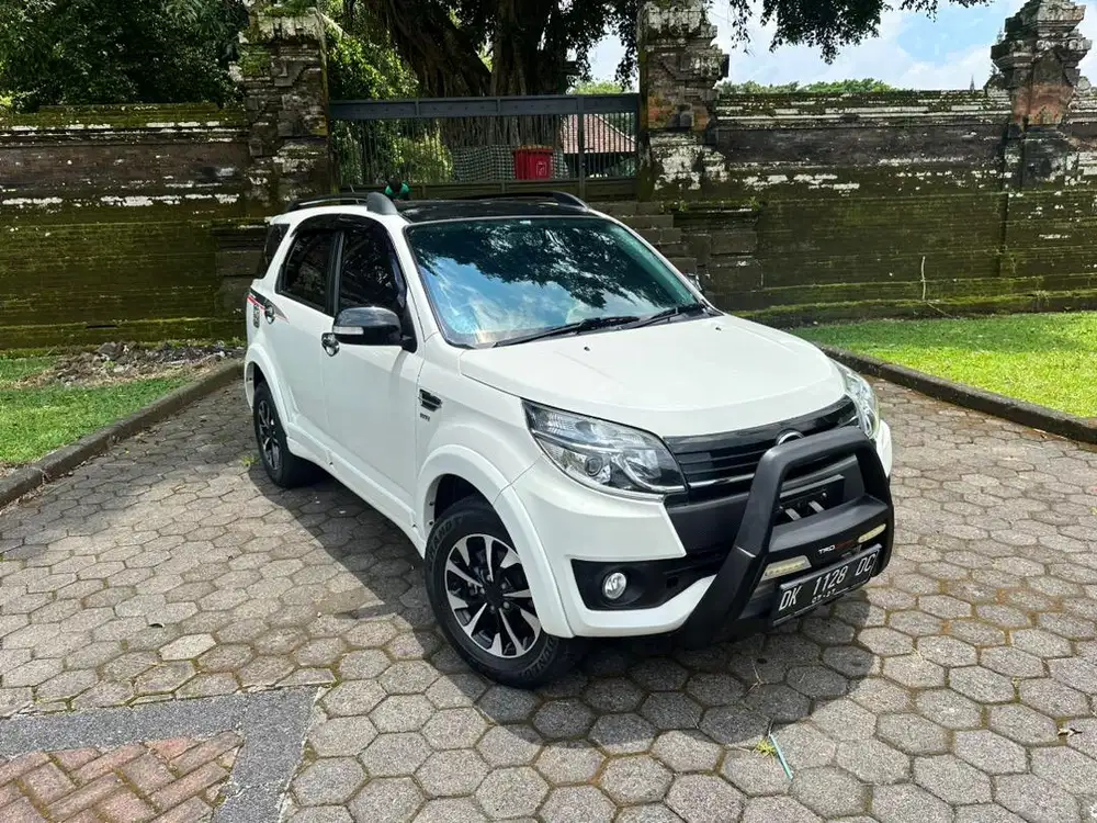 Terios R Custom 2017 MT Asli Bali Tangan Pertama Low Km Full Ori