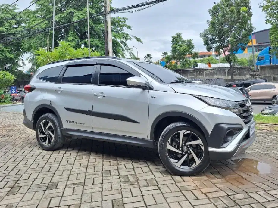 DP MURAH Toyota Rush 1.5 TRD Sportivo 7 Bensin-MT 2020 Silver C8KGF