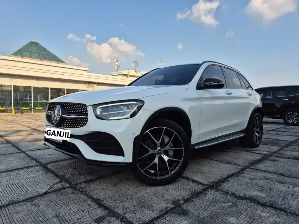 (Odo 17perak) DP 50jt Mercedes Benz GLC200 AMG Night Edition AT 2022