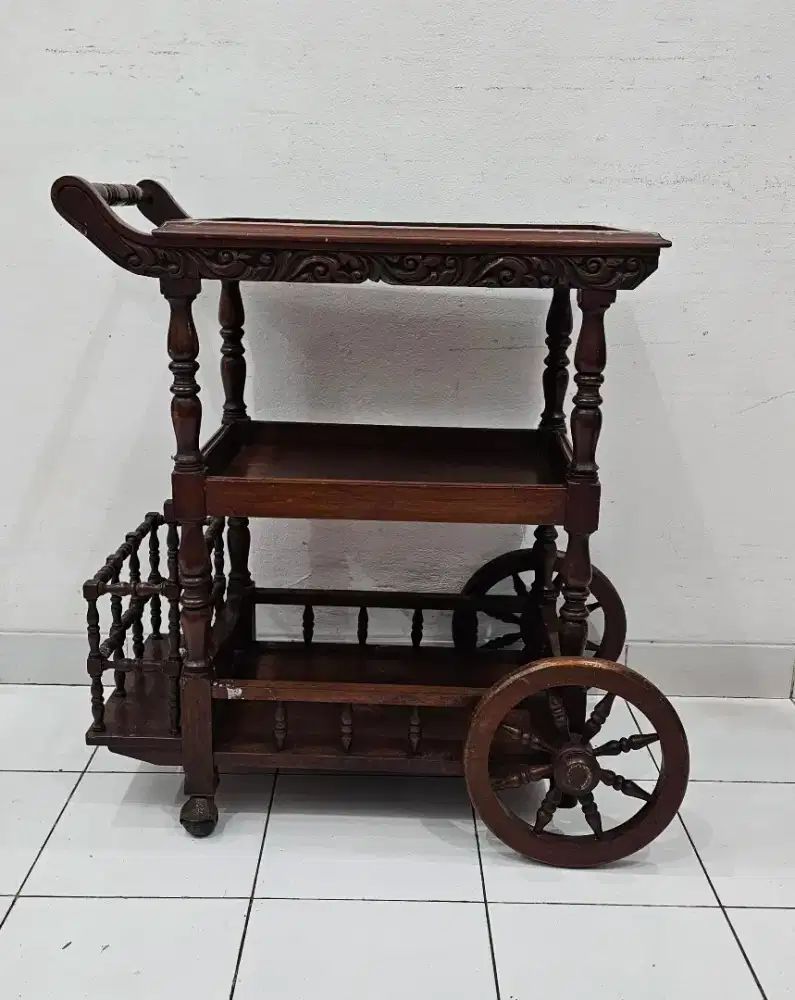 Meja teh, Rak pajangan