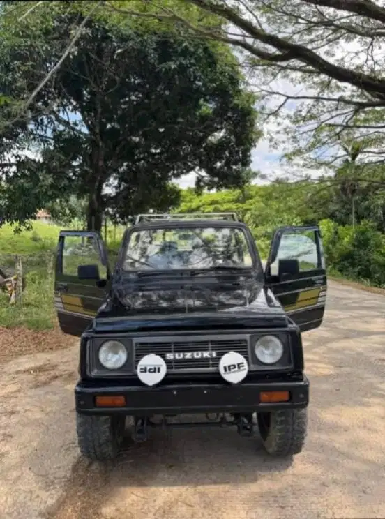Jual mobil bekas Suzuki katana Jimmy tahun 2002