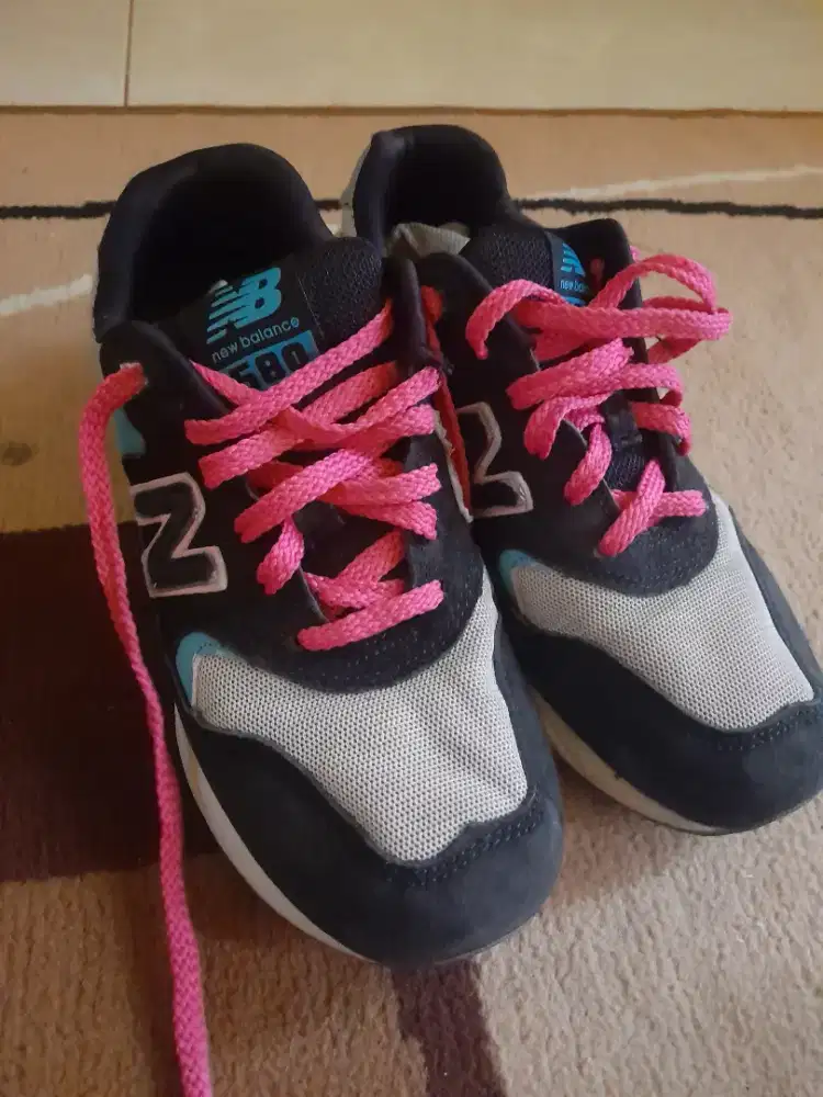 Jual sepatu bekas