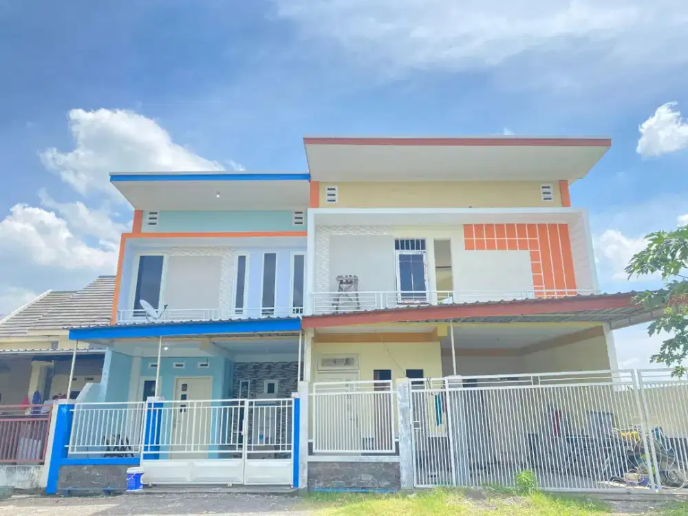 RUMAH 2 LANTAI SIAP HUNI FULL BANGUNAN MEWAH