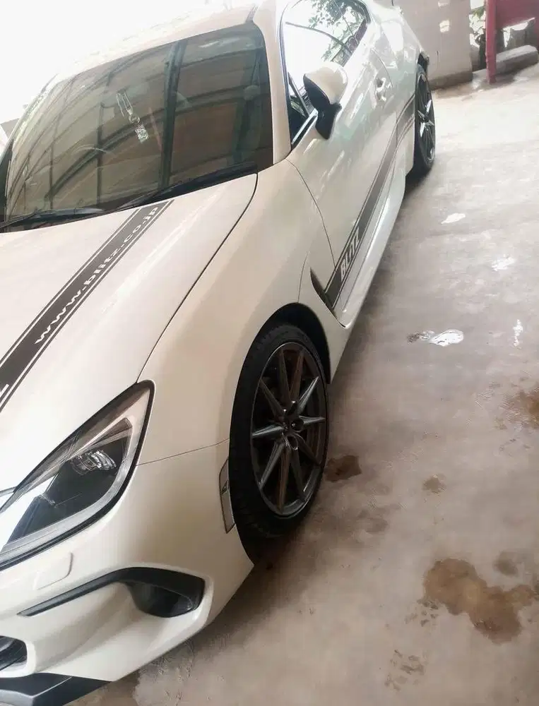 Subaru brz 2.4 AT EYESIGHT