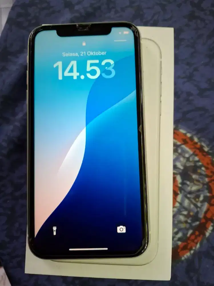 Iphone 11 64gb komplit likenew