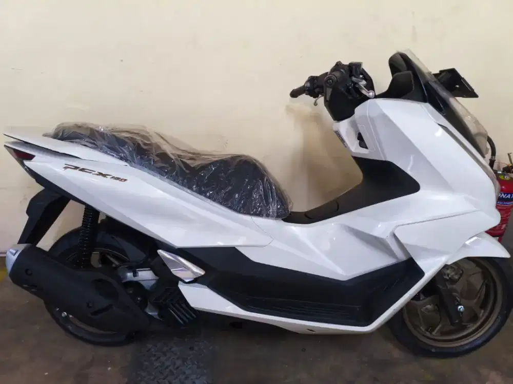 DIJUAL HONDA PCX 160 ABS PUTIH