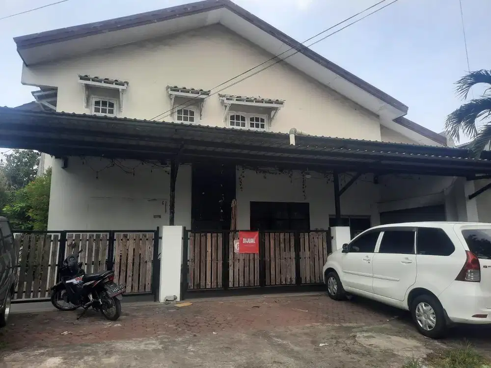 DIJUAL RUMAH DUKUH KUPANG UTARA 1 NO 96