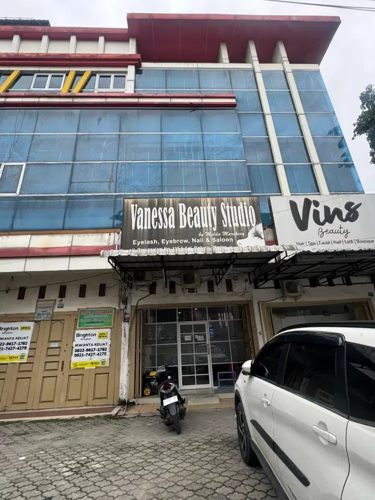 Di jual bagunan salon beserta isinya