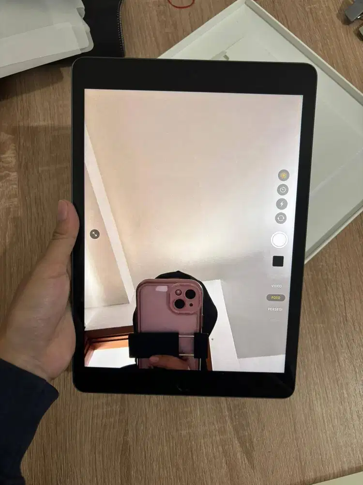 IPad gen 9 wifi 64 gb gray fullset mulus like new