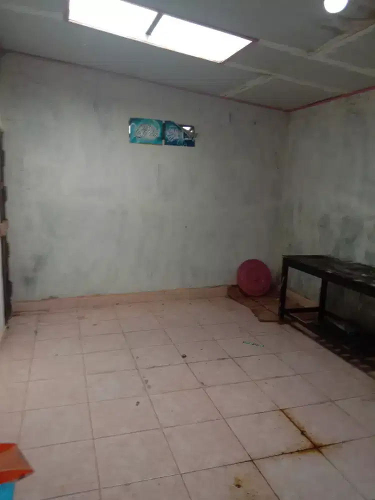 Menerima jasa bikin rumah.perbaikan rumah.pasang atap plafon.keramik