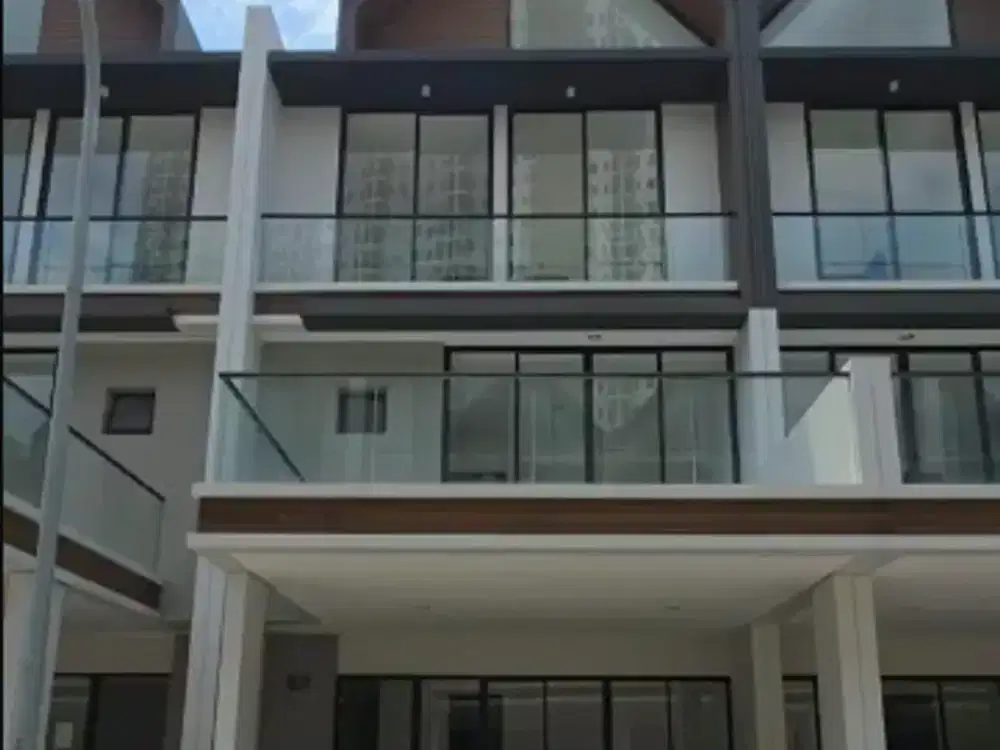 Rumah Terrace Osaka Residence PIK2 Tipe Himawari 8x10 Brand New