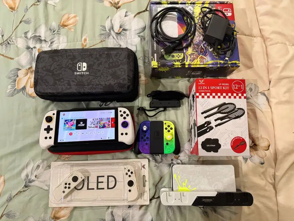 Nintendo Switch OLED Splatoon 3 Edition - Fullset, Mulus, Bonus Game