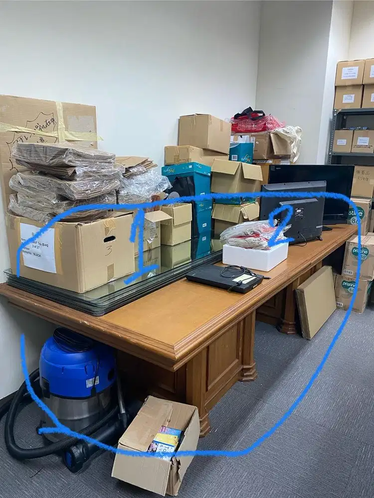 Macam2 meja kantor bekas (5 unit take all)