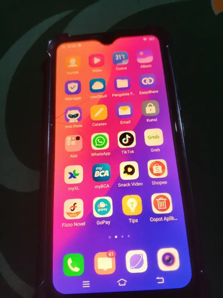 Hp Vivo y 12 kaca pecah 2garis