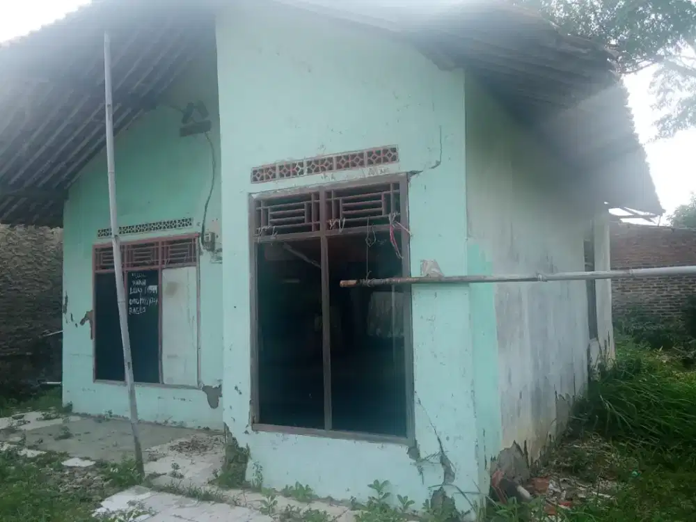 Dijual rumah dan tanah