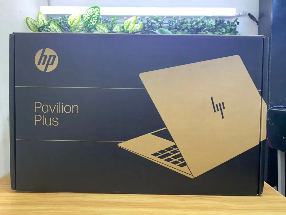 HP PAVILION PLUS 14 OLED 
ULTRA 5 125H 
RAM 16GB 
SSD 1TB