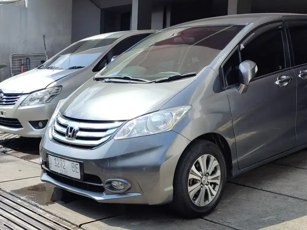 Freed PSD 2014 AT Last Edition Record Honda