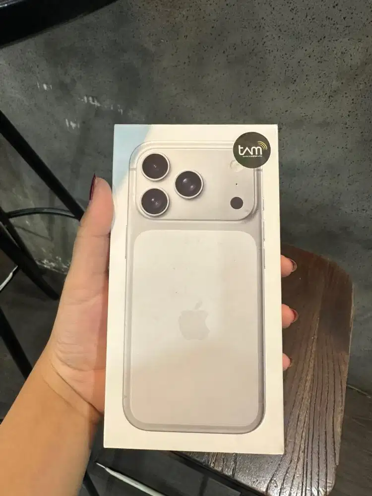 Iphone 17 pro silver 512gb iBox