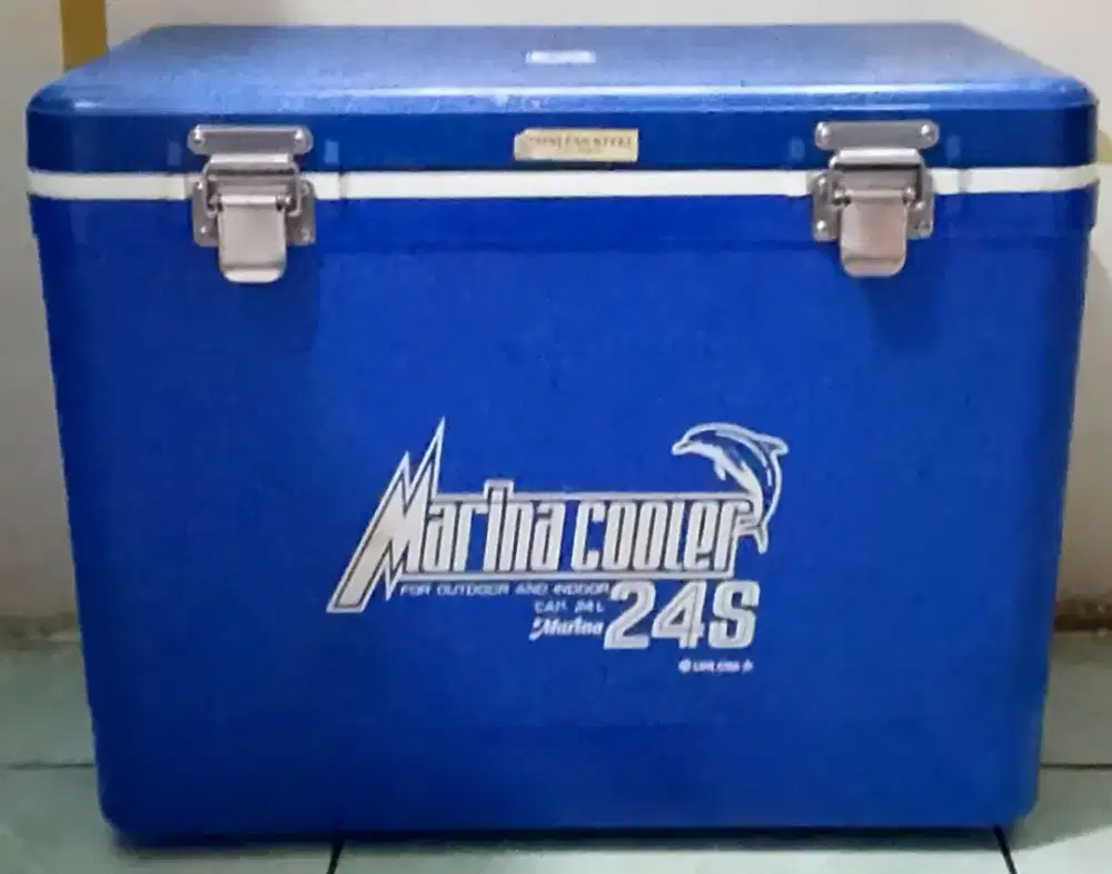 Box es Marina cooler