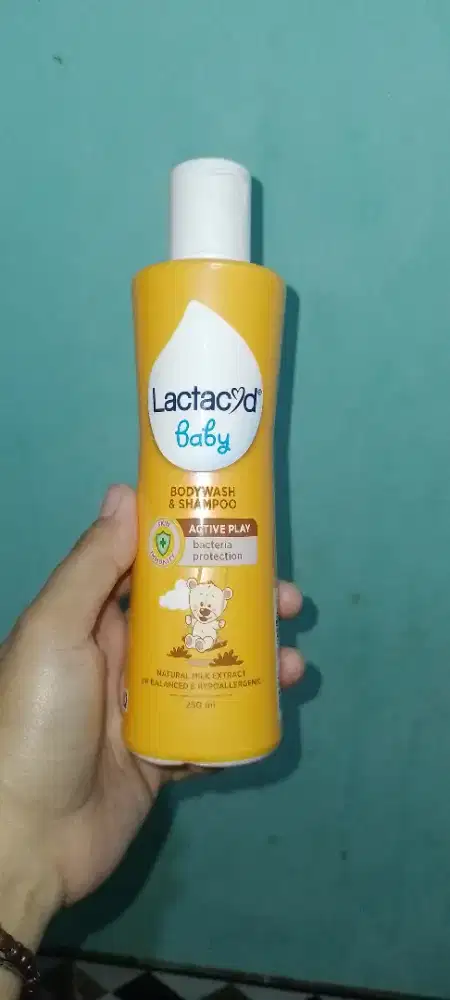 Lactacyd baby bodywash & shampo