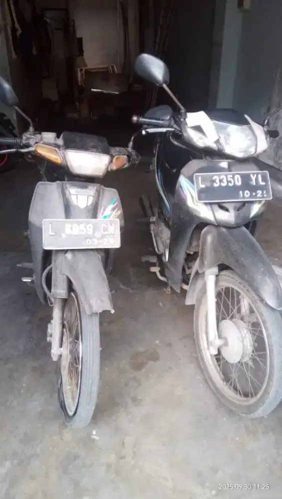 Dijual 2 motor Honda dan Yamaha