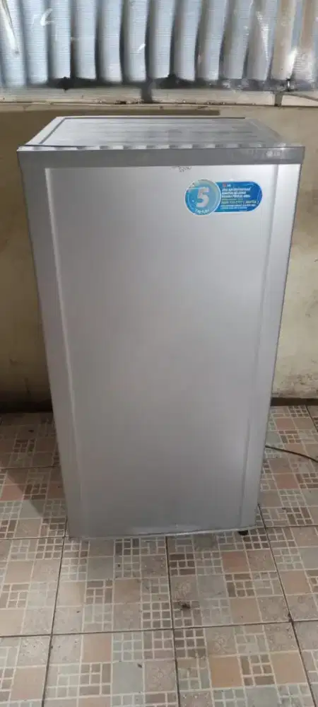 Jual kulkas LG satu pintu siap untuk d antar