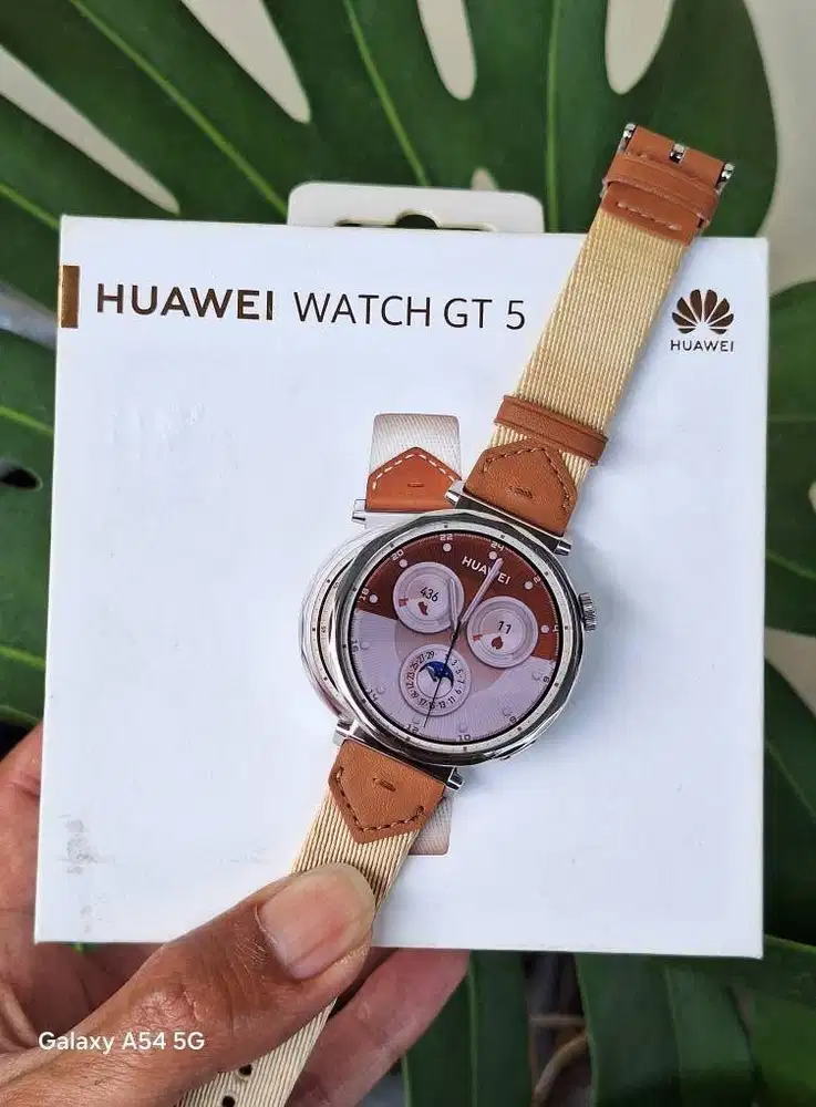 Like NEW HUAWEI WATCH GT 5 41 MM