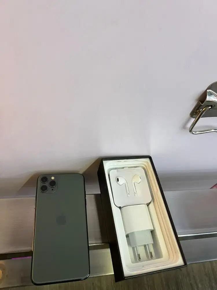 iphone 11 pro max 256gb baru berarti