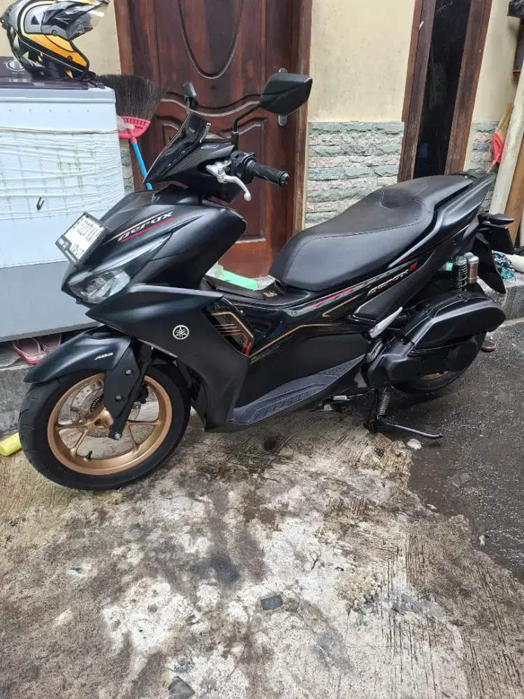 YAMAHA AEROX KEYLESS TYPE ABS PAJAK PANJANG SIAP PAKEK MOTOR GRESS