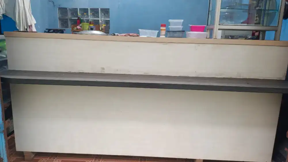 Meja second murah cocok untuk cafe