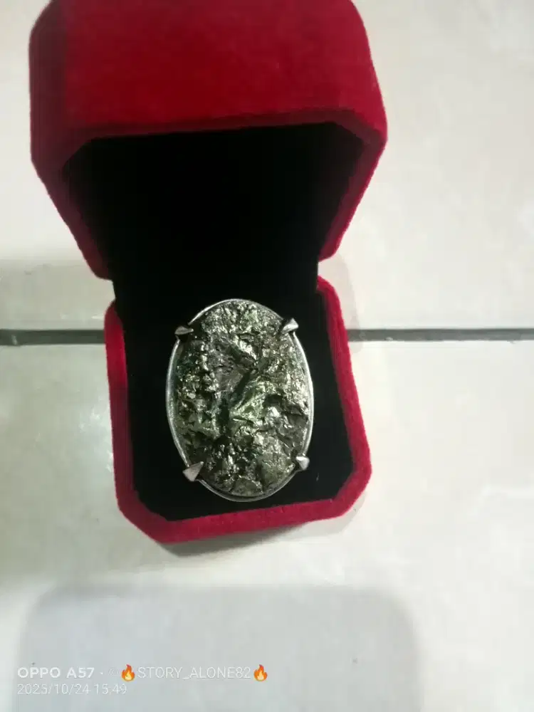 Akik badar emas langkah