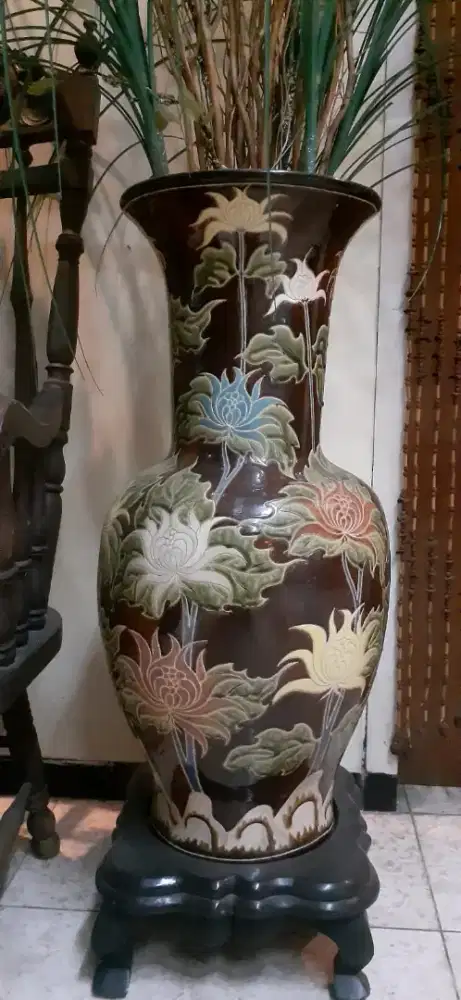 Guci keramik kuno