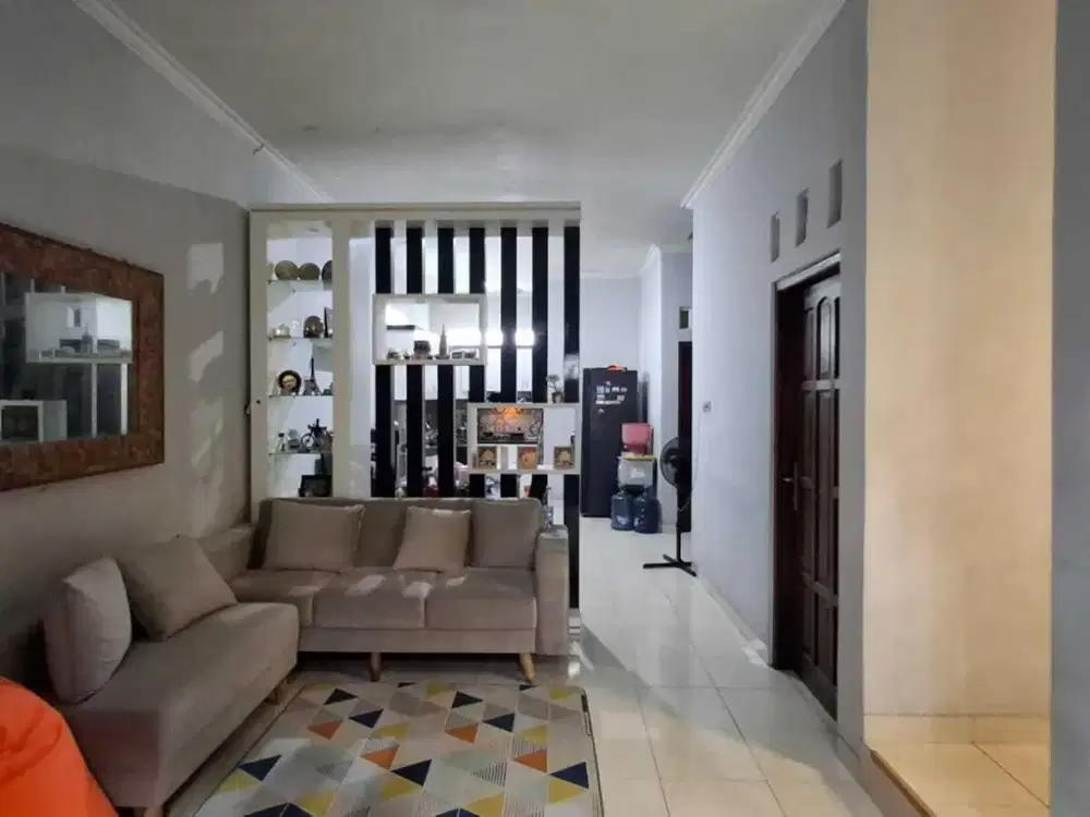 RUMAH DIJUAL BU SHM DEKAT TUGU JOGJA DI BAYURADEN