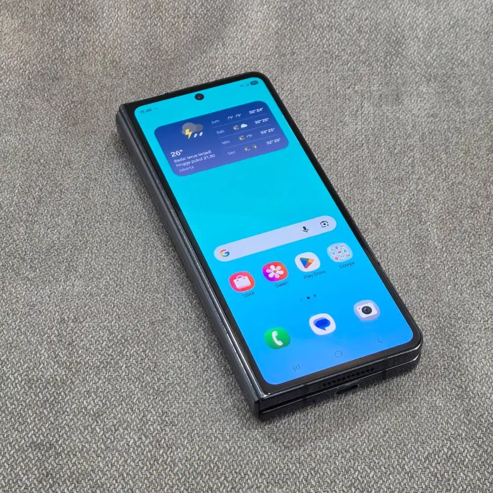 Samsung Galaxy Fold 4 Hitam 256 GB