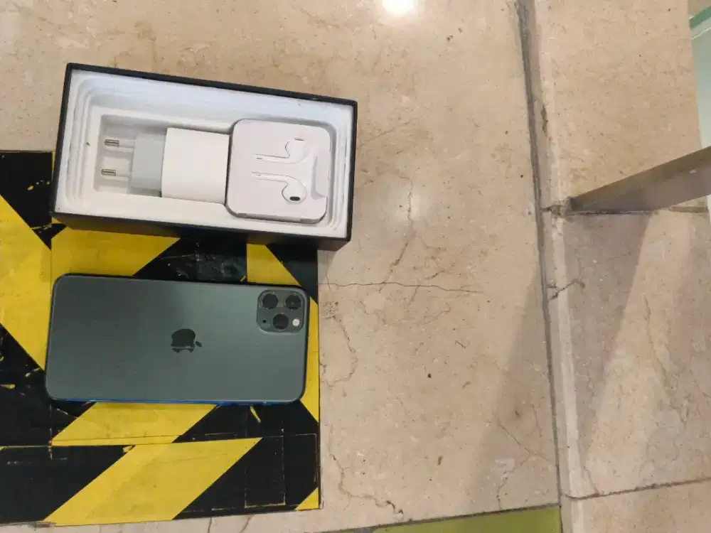Iphone 11 pro max 256gb titik paple baru