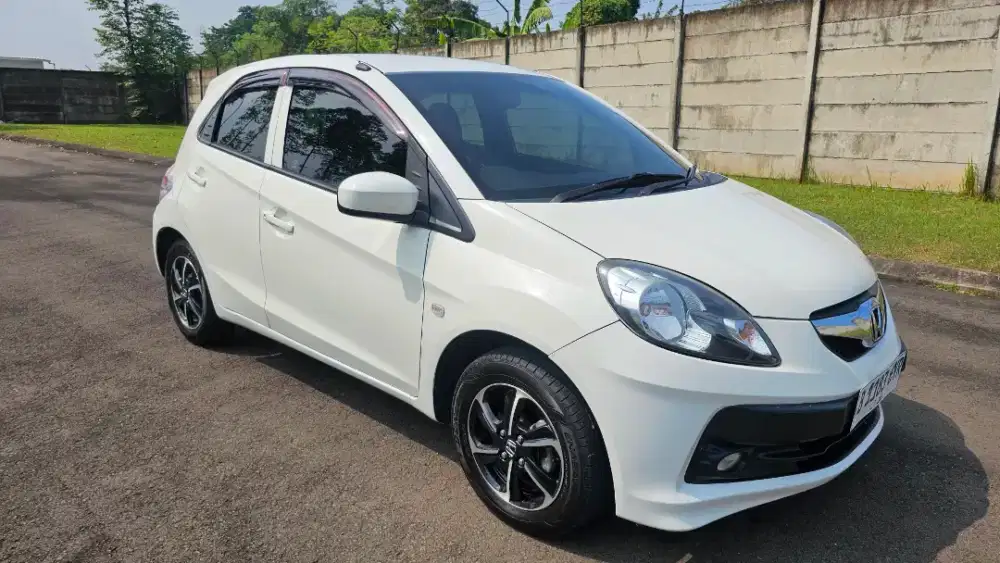 Honda Brio 1.2 E AT 2015 Putih Bebas laka banjir pajak pnjang