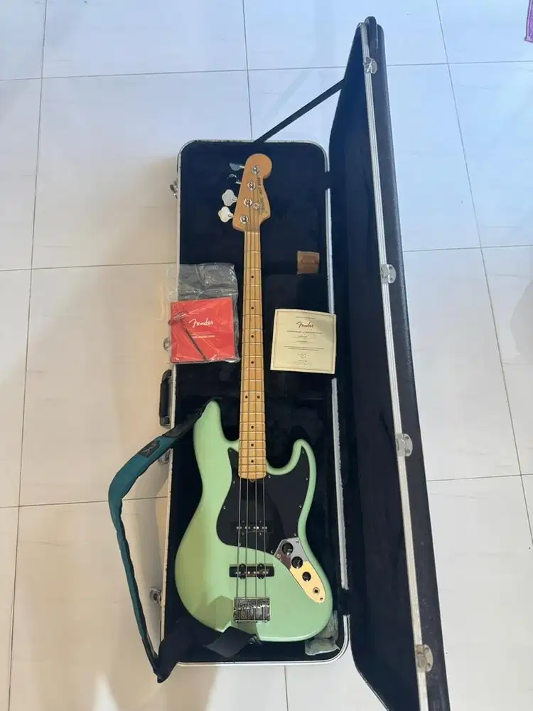 Bass Fender american performer 2021 with Hardcase