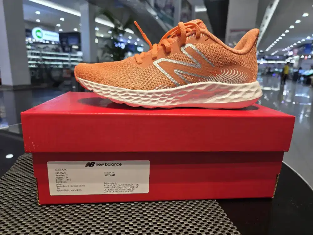 Di Jual Spatu New Balance Sizi 38 Ori