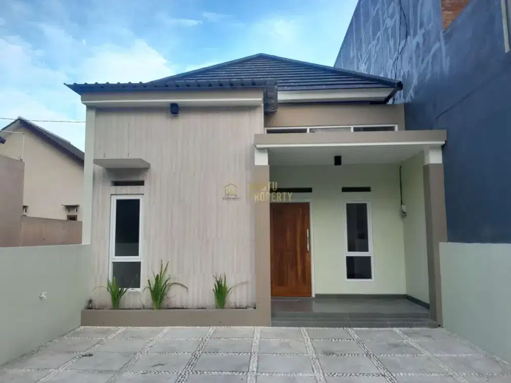 1 UNIT, RUMAH SIAP HUNI 8 MENIT DARI PASAR GENTAN