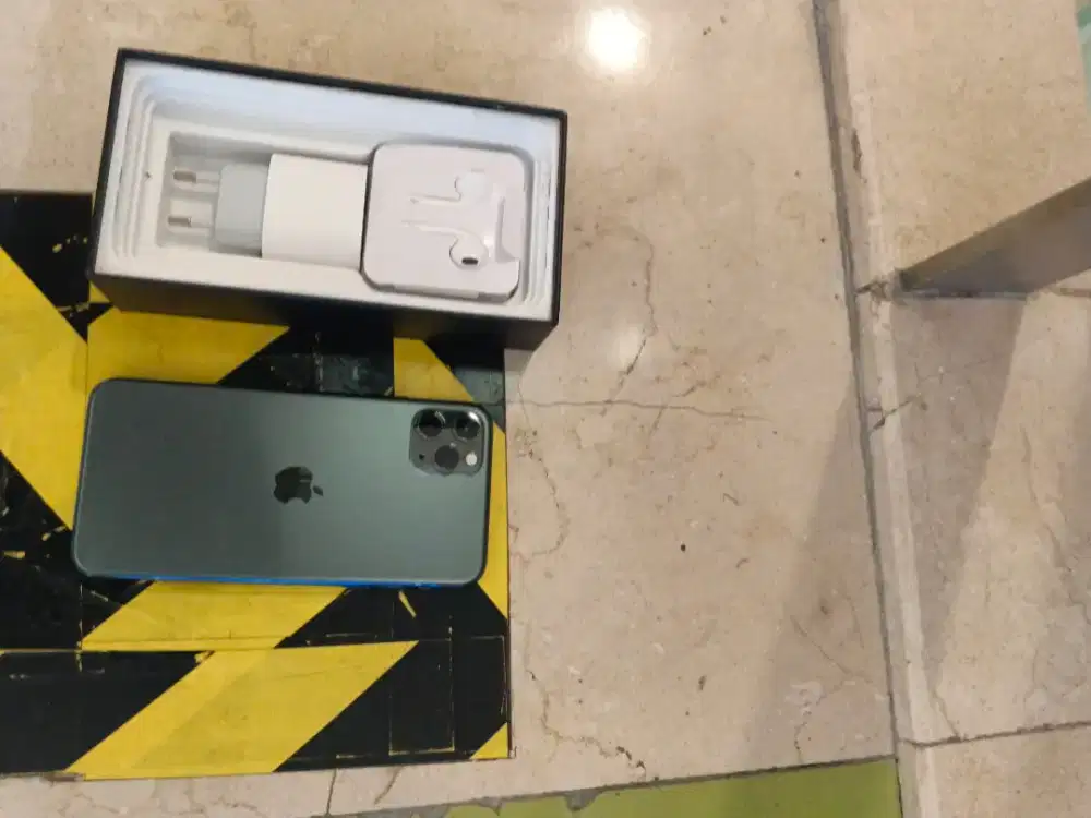 Iphone 11 pro max 256gb jelas baru pasti murh