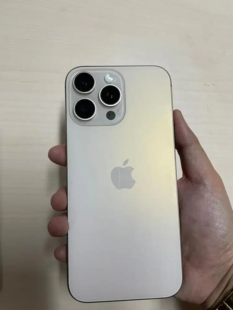 Dijual iphone 16 pro max dessert titanium 256 gb