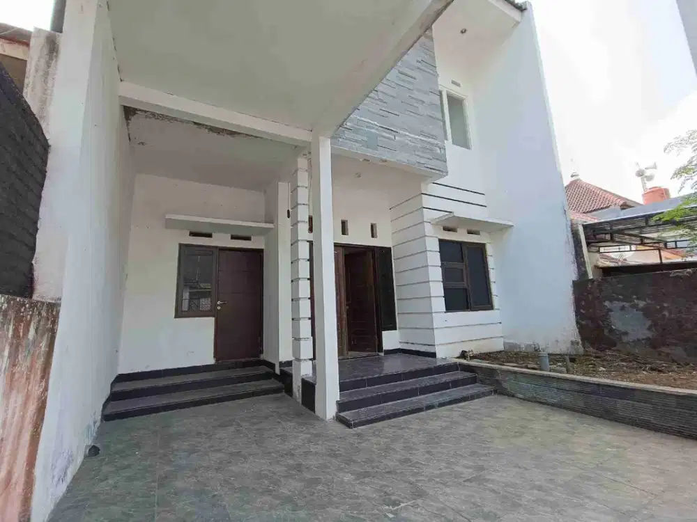 rumah murah 2 lt di villa bukit tidar joyo agung merjosari dekat kampus UB Brawijaya dan UNMUH