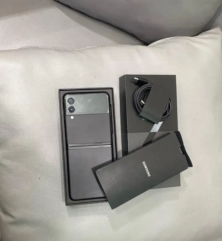 Samsung Z Flip 3 8/128gb Black Normal Fullset Resmi Sein