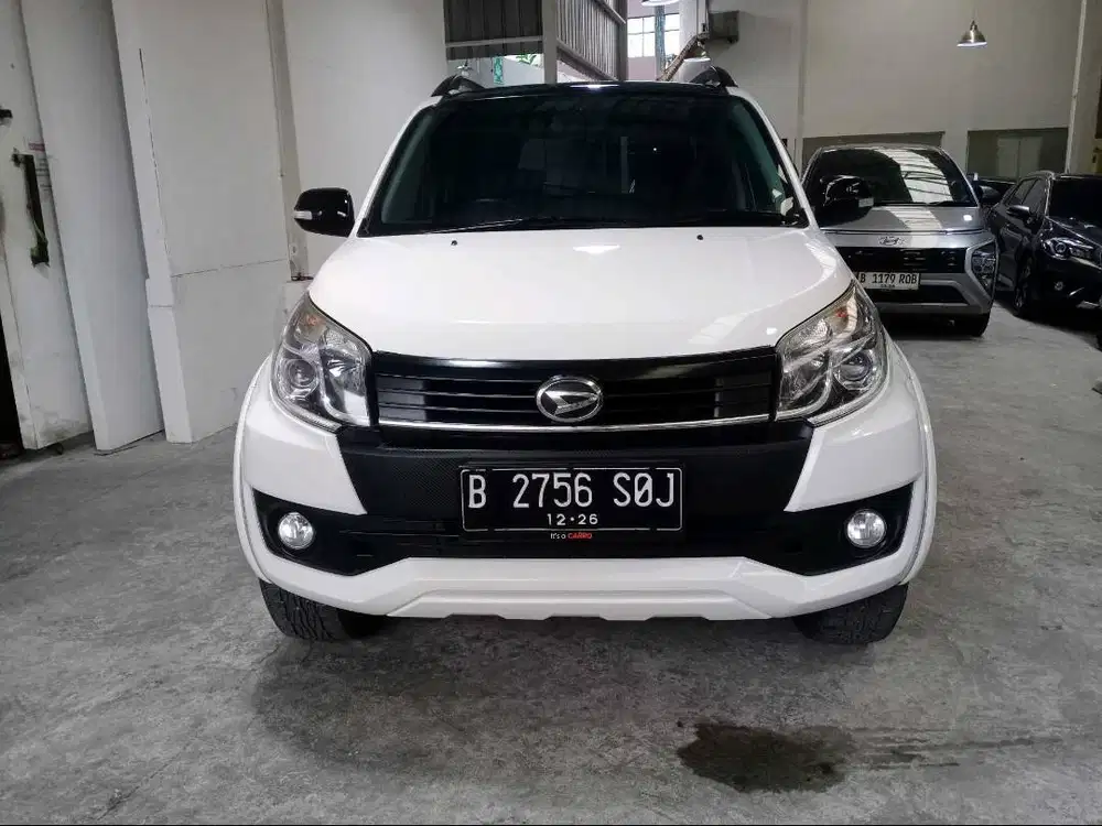 Daihatsu Terios R Custom AT 2016 Putih PREMIUM B2756SOJ